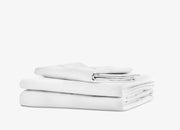 envello white cotton Premium Percale sheet set showing 1 flat and 1 fitted sheet plus 2 pillowcases